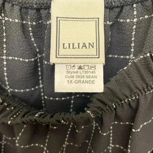 🆕Lilian Grid Off-Shoulder String Tassel Belt Top 1X 🆕 - Picture 8 of 9